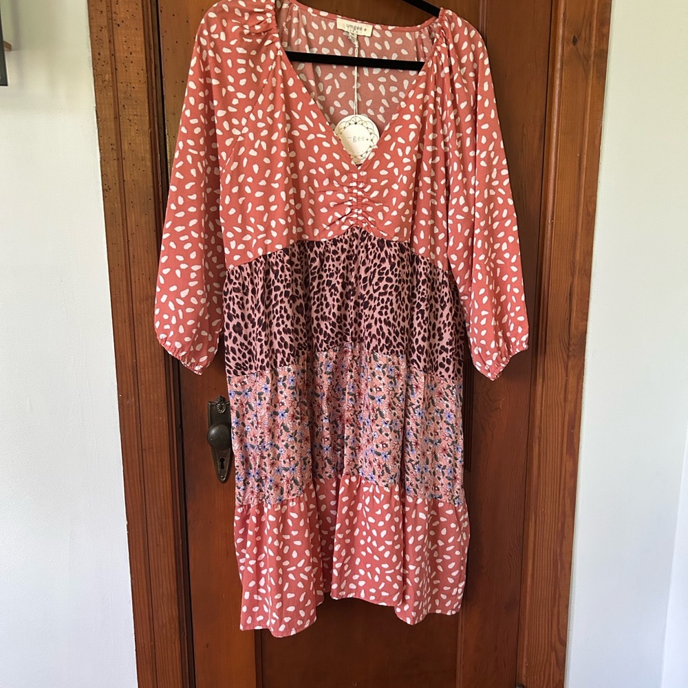 Umgee Coral and White Patterned Blouse